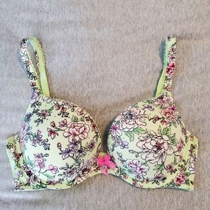 Victoria's Secret Body By Victoria Push-Up Bra 34D